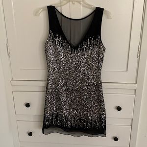 SCALA 💯 % SILK sequenced cocktail evening mini dress size 4 🎊